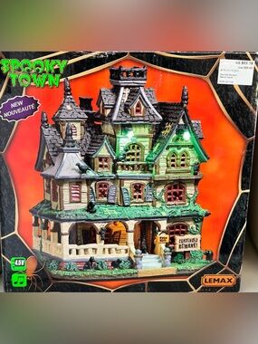 LEMAX SPOOKY TOWN Halloween Haunted Mansion Haunted House Table Decor